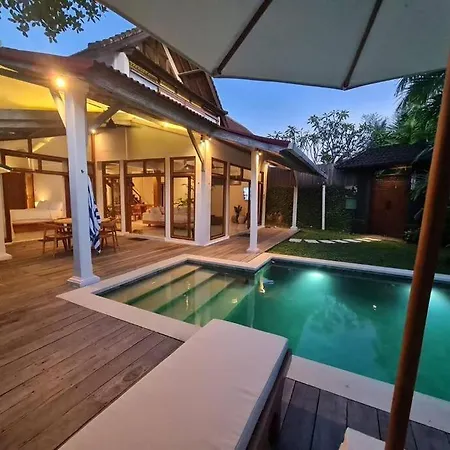 Savvy Villa, A Tranquil Oasis & Walk To The Beach Seminyak  Exterior photo