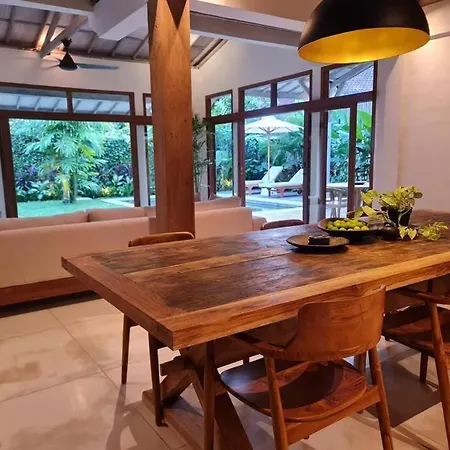 Savvy Villa, A Tranquil Oasis & Walk To The Beach Seminyak  Exterior photo